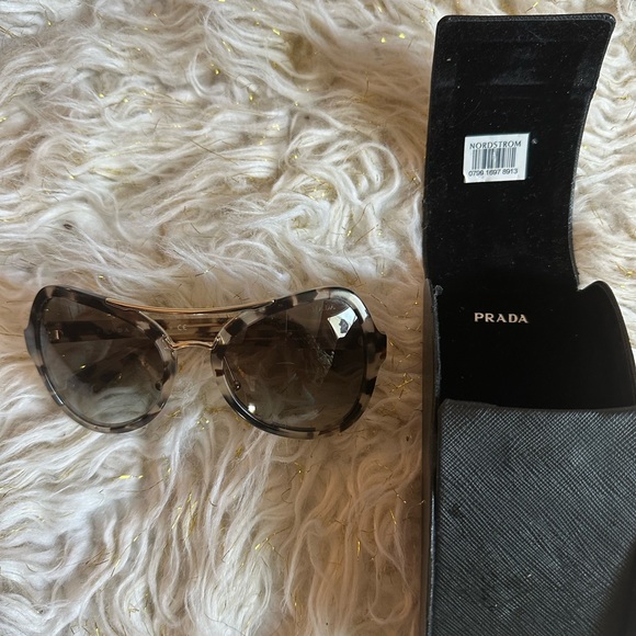 PRADA SHADES!!!! - Picture 2 of 4